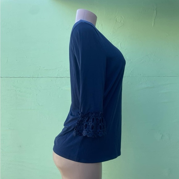 Lilly Pulitzer Navy Blouse with Lace Cuffs - Picture 3 of 7